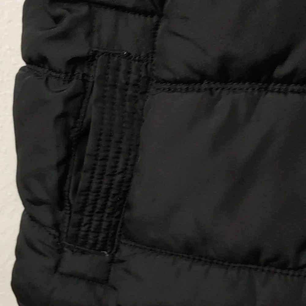 Old Navy Kids Size Small (6-7) Puffer Vest